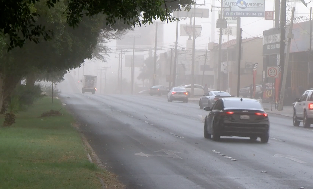 Alertan por Tormentas Eléctricas en Mexicali; Prevén Viento, Polvo, Lluvia y Granizo